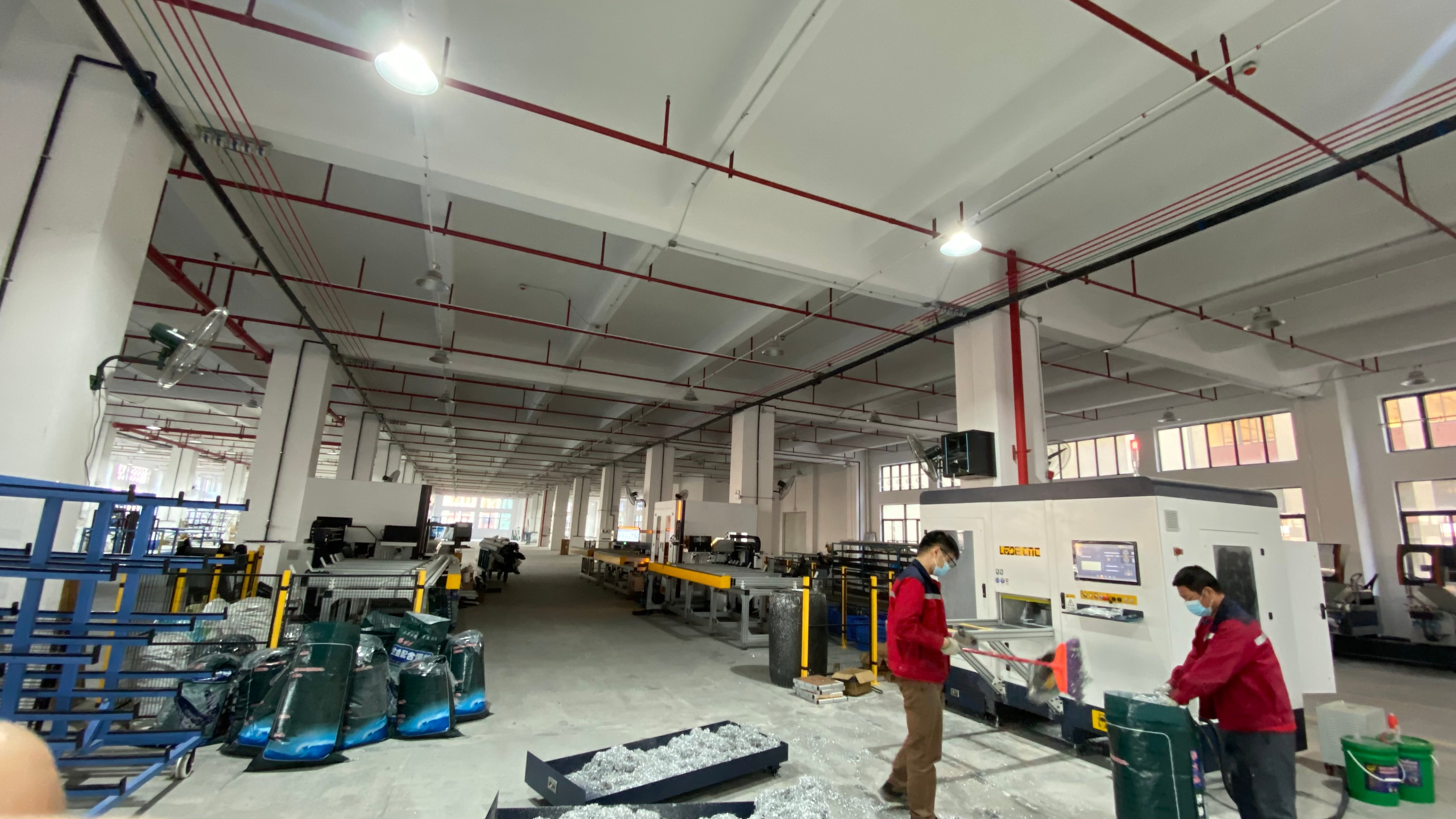 Fully automated CNC assembly line and precision machining for aluminum sliding windows and casement doors