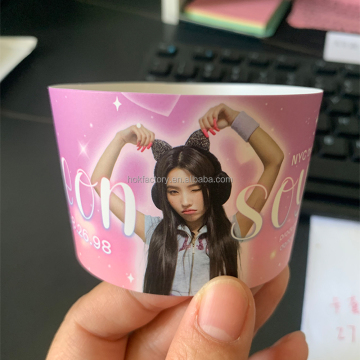 Maniche personalizzate per tazza K-pop: merchandising stampati a stelle