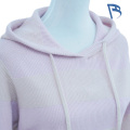 Hanorac din tricot cu glugă în dungi roz și caise