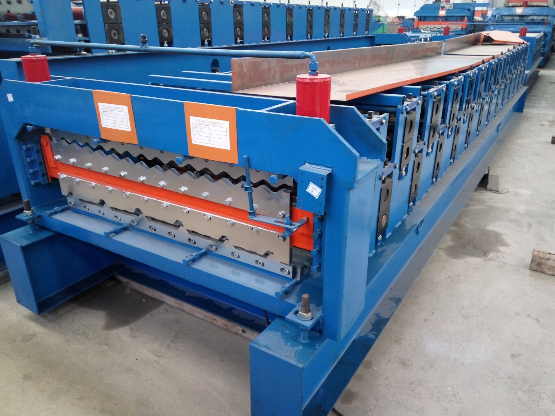 Double layer roof sheet roll forming machine