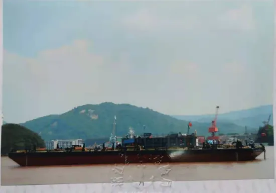 1000T NON SELF-PROPELLED DECK BARGE