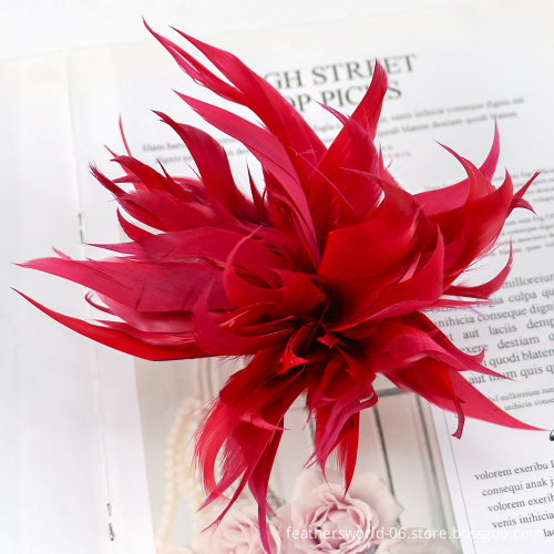 Vintage Floral Goose Feather Brooch: A Luxurious Women's Accessory for Hats, Hair, and Lapels