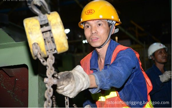 chain hoist function 