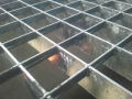 溶接された鋼格子フェンス