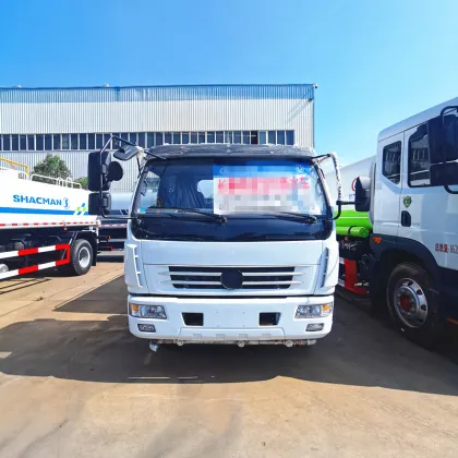Cheng Liwei brand 8cbm sprinkler truck