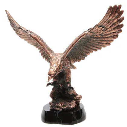 Wholesale bronze eagle brass hawk sculpture with beauty eyes and claw