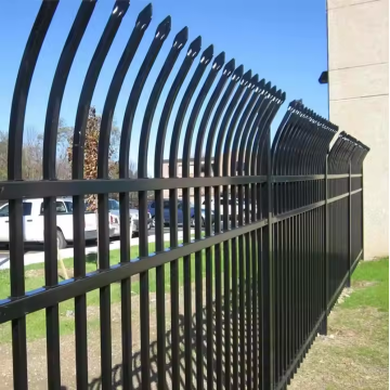 Aço Palisade cercando os limites de propriedades seguras