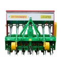 Meer dan 100 pk door een tractor aangedreven bemestende planter zonder grondbewerking;