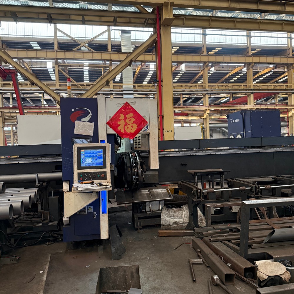 Laser Pipe Cutting Machine (2)