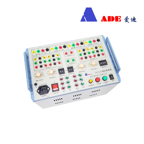 Equipamento de teste de relé AD105E com simulação de disjuntor