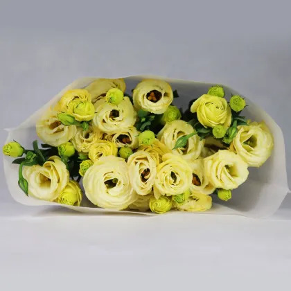 Yunnan Kunming Wholesale Fresh Cut Flowers: Eustoma for Florists & Wedding Decorations