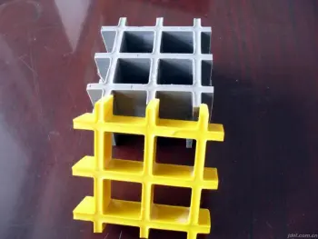 corrosion-resistant, non-slip retardant FRP grating