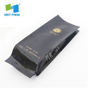 Пластиковый матовый черный кофейный пакет из алюминиевой фольги 500 г с жестяным галстуком оптом
