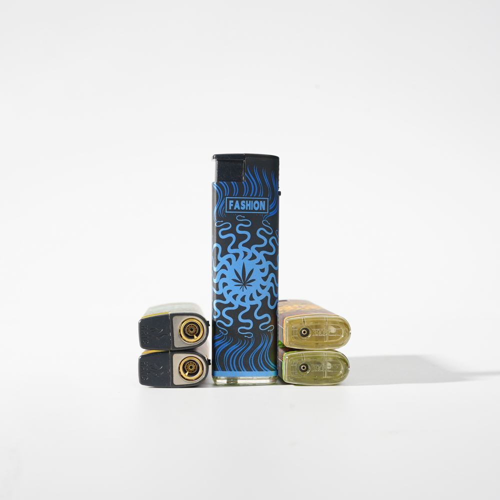 Jet Flame Leaf Pattern Refillable Lighter with Wrapper