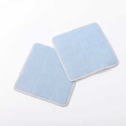 Microfiber window cleaning pad