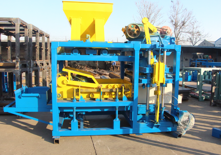 Automatic Interlocking Brick Machine 