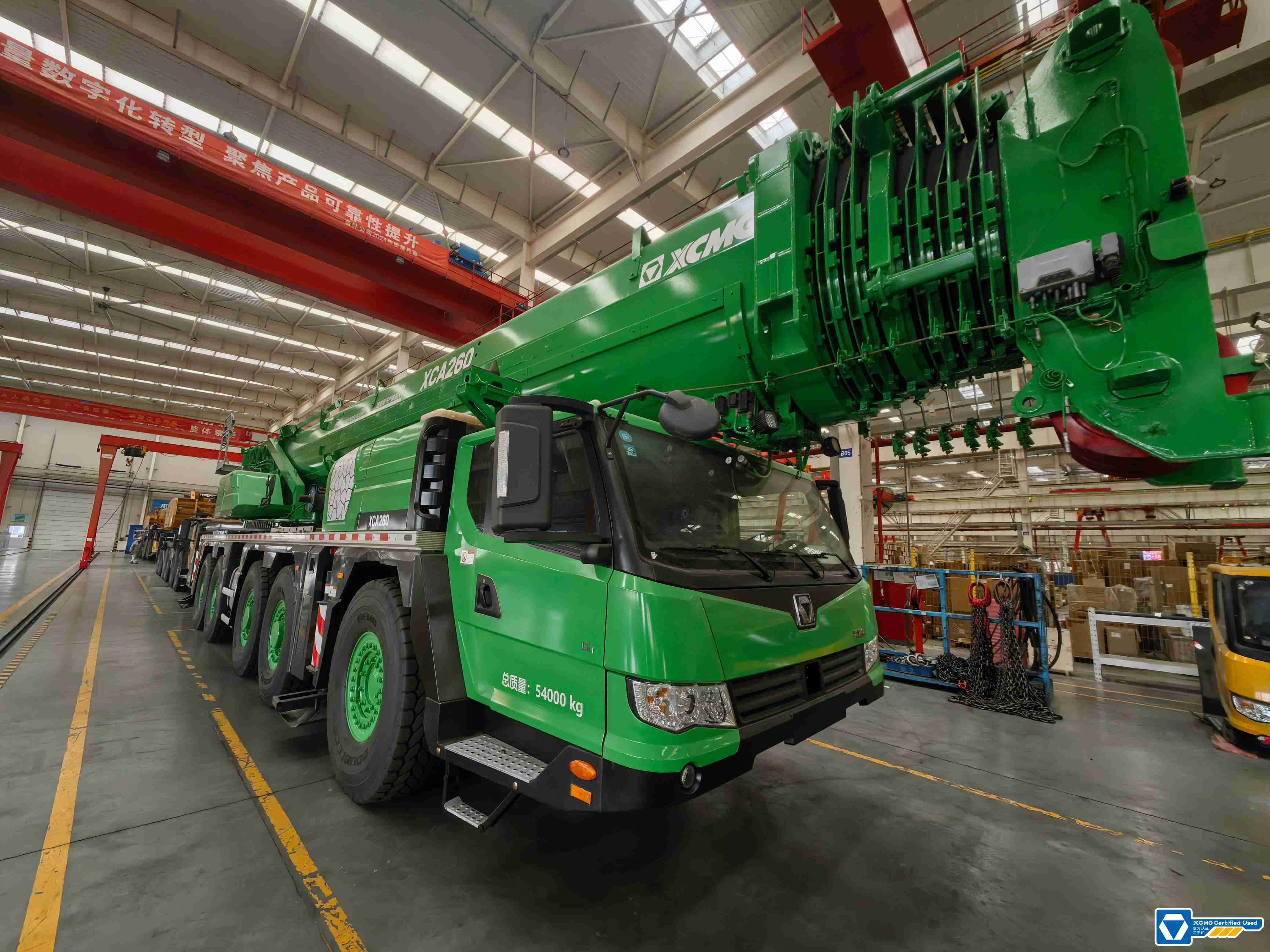 the front-left corner of the used truck crane-XCA260C