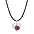 Red Goldstone Love Heart Birthstone Pendante Colliers de pierre précieuse pour les femmes