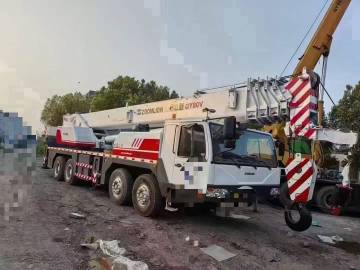 80 toneladas usavam guindaste para operações pesadas