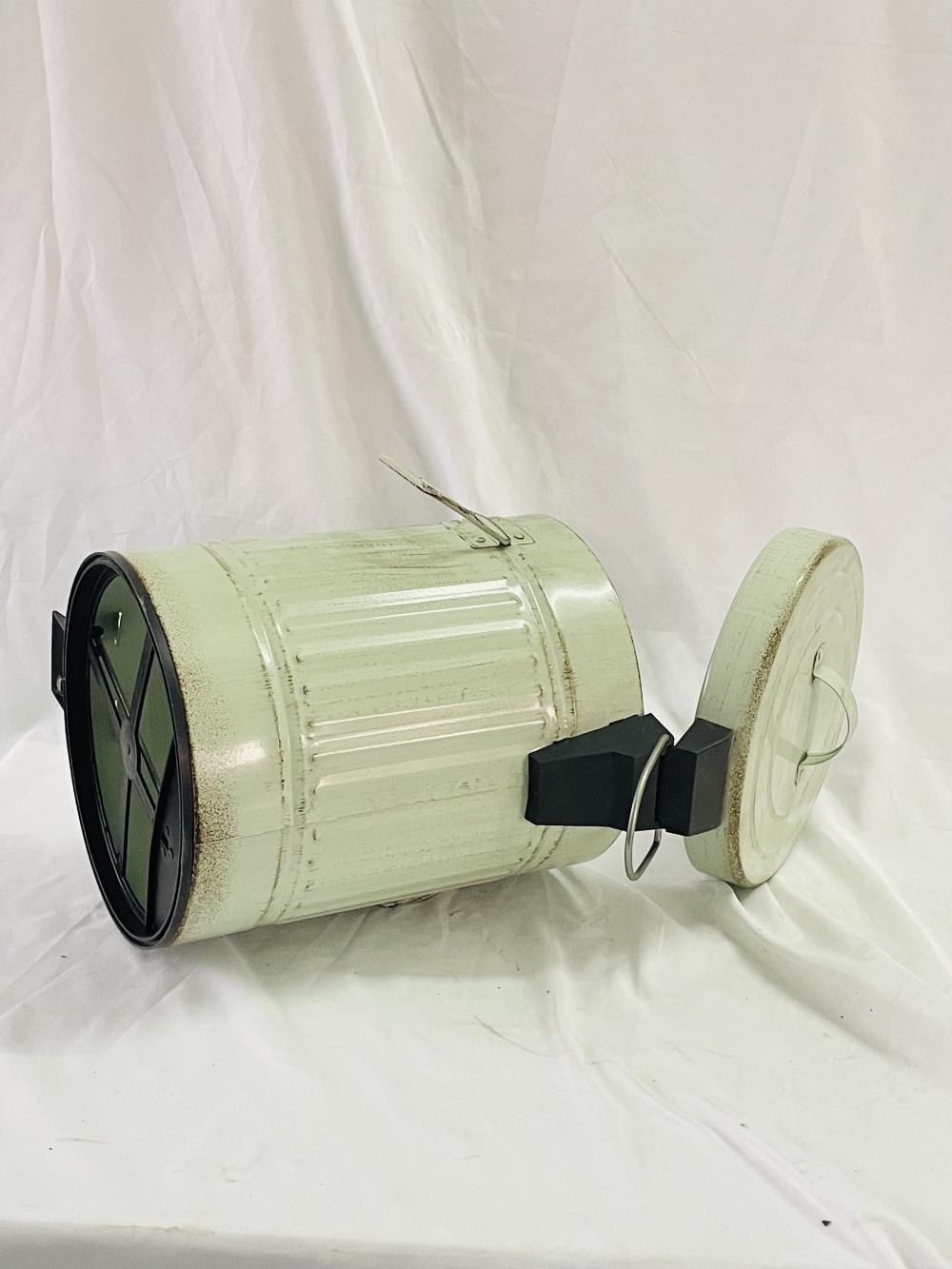 5L vintage trash can with lid