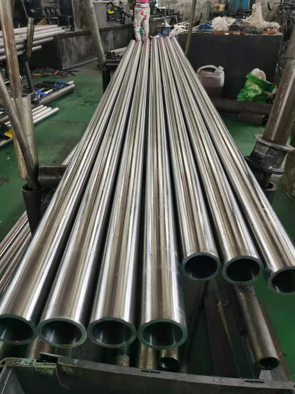 AISI 1026 कार्बन स्टील खोखले पिस्टन रॉड