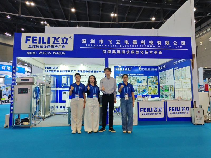 Group photo of ozone machine salespeople