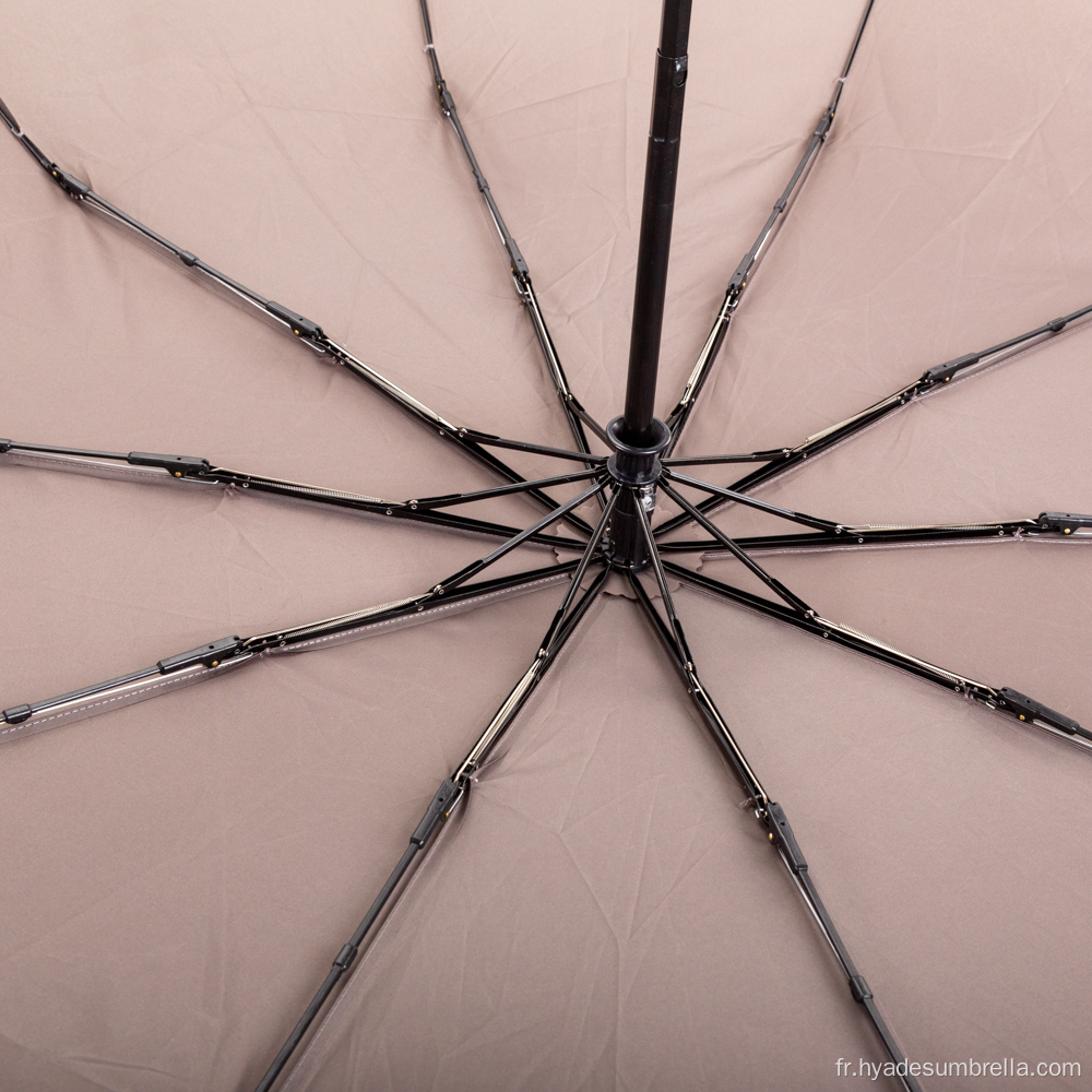 Cadeau de parapluie d&#39;entreprise pliable résistant au vent