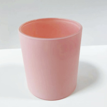 Раскошныя празрыстыя маляўнічыя паступовыя змены шкляных свечак банкі