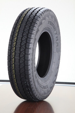 HT LT215/85R16