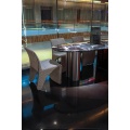 Moderna mesa de comedor circular "Elegancia en la ciudad"