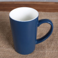 Tasse à café bleu mat