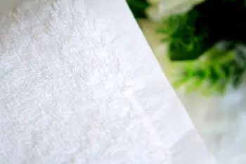 100% cotton hotel and home use white satin drill bath towel