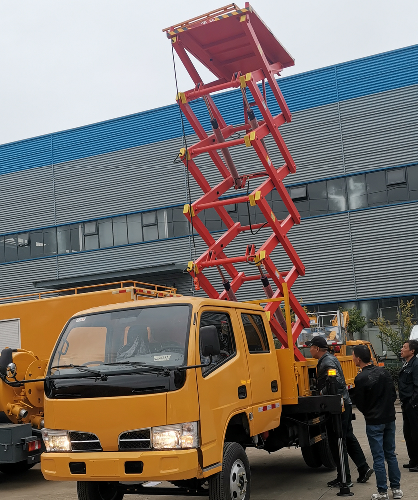 Scissor type aerial work vehicle