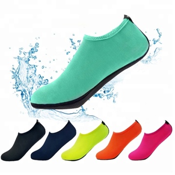 Calcetines de playa de neopreno coloridos de alta calidad para adultos - deportes acuáticos