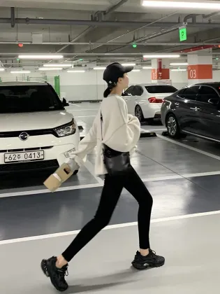 Nine-point skinny pencil pants