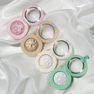Cute Powder Baked Lunar Glow Highlighter with Custom Logo