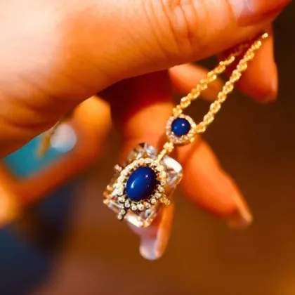 Lapis Lazuli Vintage Art Deco 18k Gold Pendant