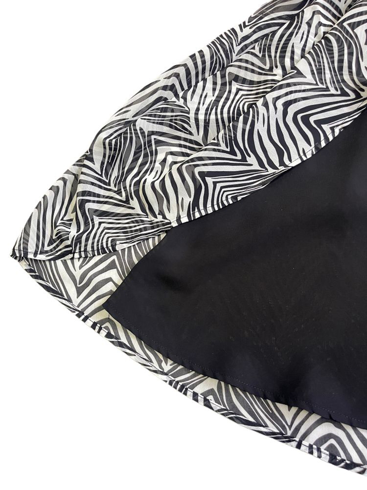 With Solid Chiffon Lining