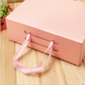 Kích thước tùy chỉnh Hộp quà Valentine &amp; Mother's Day với logo - Hộp hình chữ nhật bằng giấy/bìa