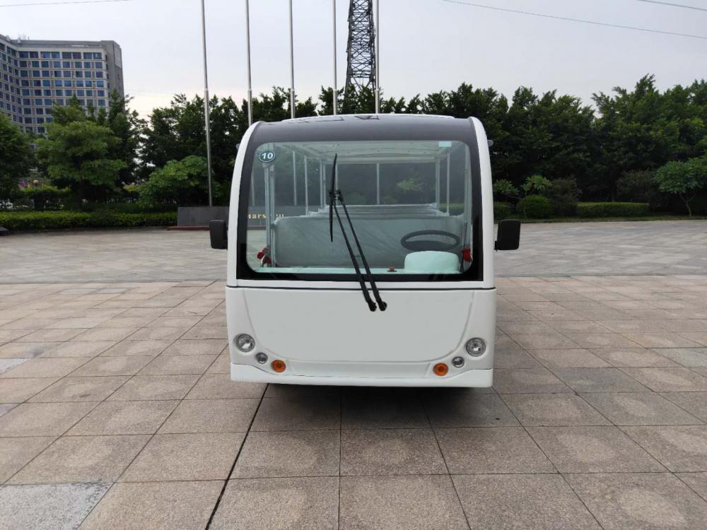 23 asientos en autobús de turismo eléctrico