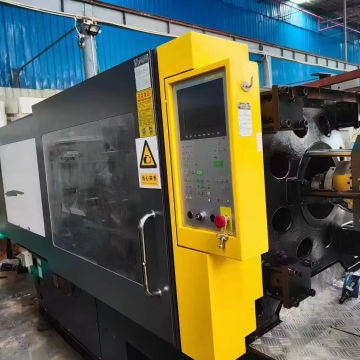 Second-Hand Borche 320T Plastikspritzformmaschine für die Obstkisteproduktion