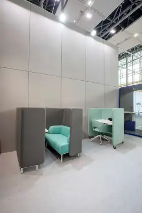 Modern High-End Office Furniture Privacy Meeting Sofa Pod with High Partition Back Fabric Sofa Set