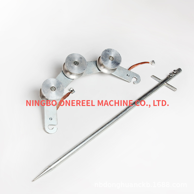 Three-wheel hook type ground tackle (2)