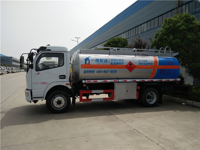 8000 литр DFAC Diesel Diesel зарфи равғанӣ