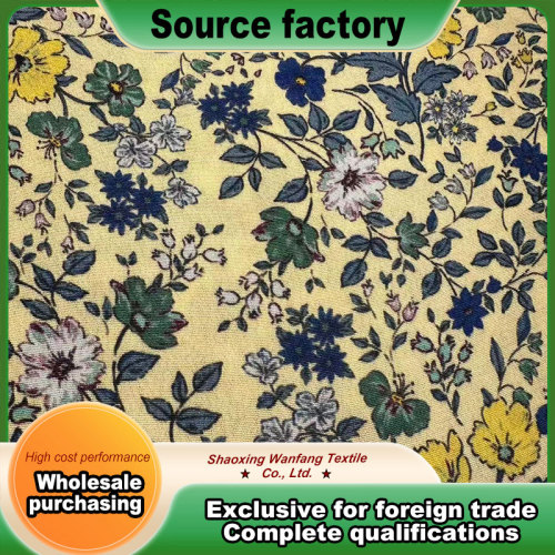 Küçük çiçekli limon sarısı