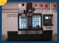 CNC med Bar Feeder vertikala malning maskin VMC-1270