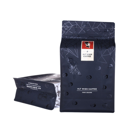Compostable flat bottom tea packaging with zipper