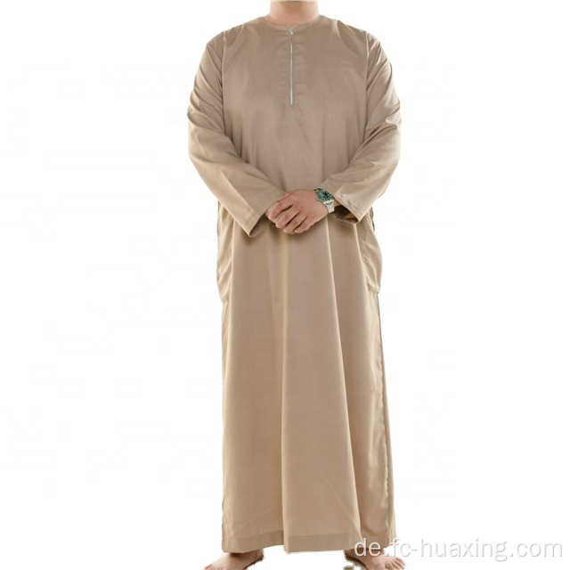 Islamische Kleidung der Männer gestickt