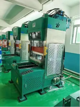 Move-out hot press shaping machine
