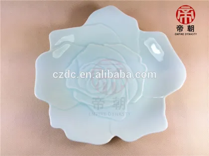Japanese style porcelain dinnerware celadon in flower shape